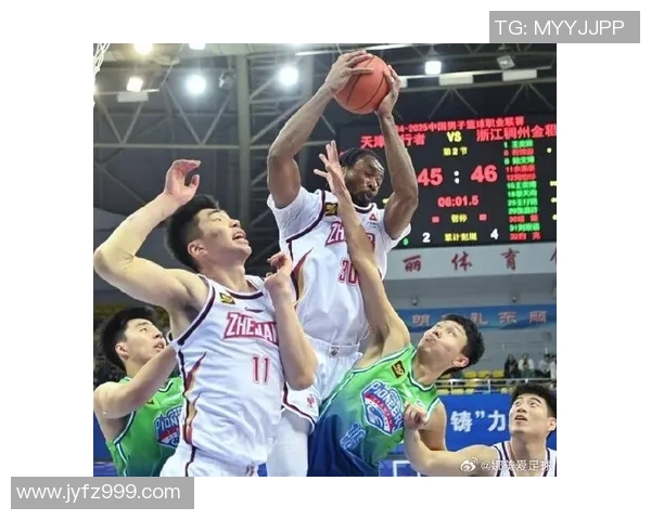 浙江稠州篮球队勇闯赛季前四展现强大实力与团队合作精神