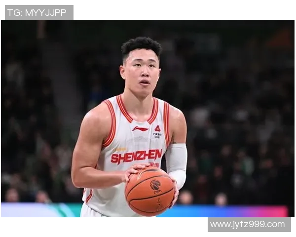 深圳贺希宁跳投精彩瞬间回顾展现篮球场上的绝佳技艺与团队配合