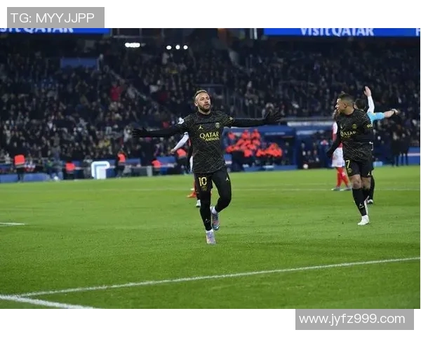 巴黎圣日耳曼四连胜领跑法甲榜首！内马尔佩雷拉连续破门助球队稳居榜首位置